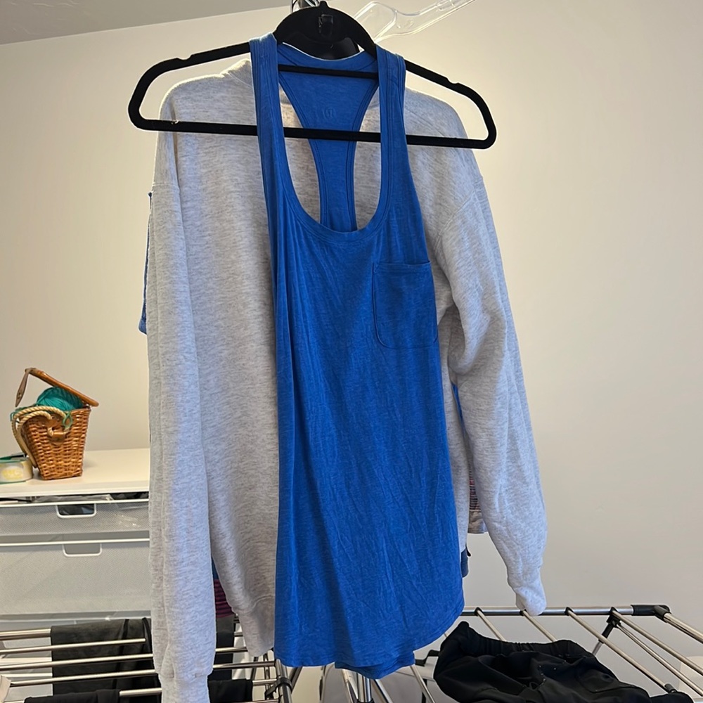 Lululemon tank top.